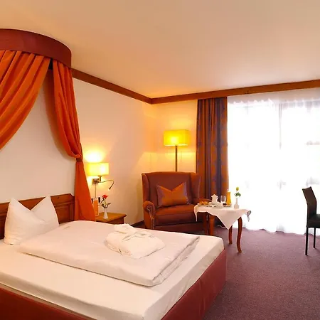 Fuerstenhof - Wellness- Und Golfhotel